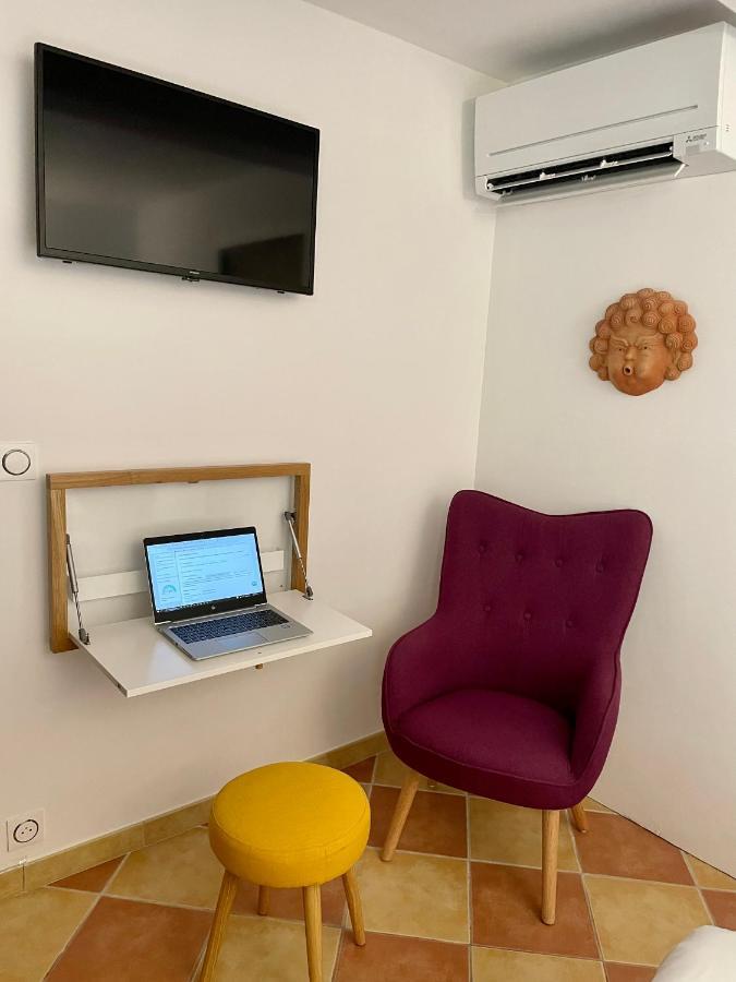 Pila & Bed Montpellier Centre Corum Comedie - Chambre Calme Climatisee - Quiet Air-Conditioned Room מראה חיצוני תמונה