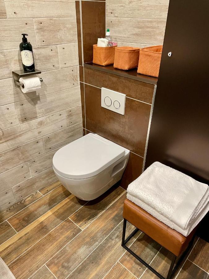 Pila & Bed Montpellier Centre Corum Comedie - Chambre Calme Climatisee - Quiet Air-Conditioned Room מראה חיצוני תמונה